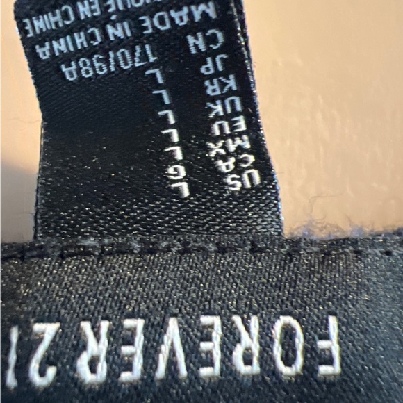 Forever 21 Sweater - Picture 6 of 6